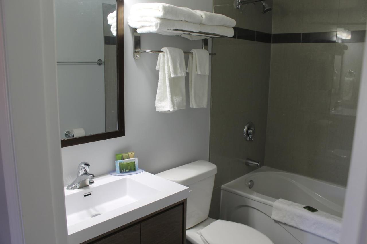 Westridge Motor Inn Osoyoos Bagian luar foto