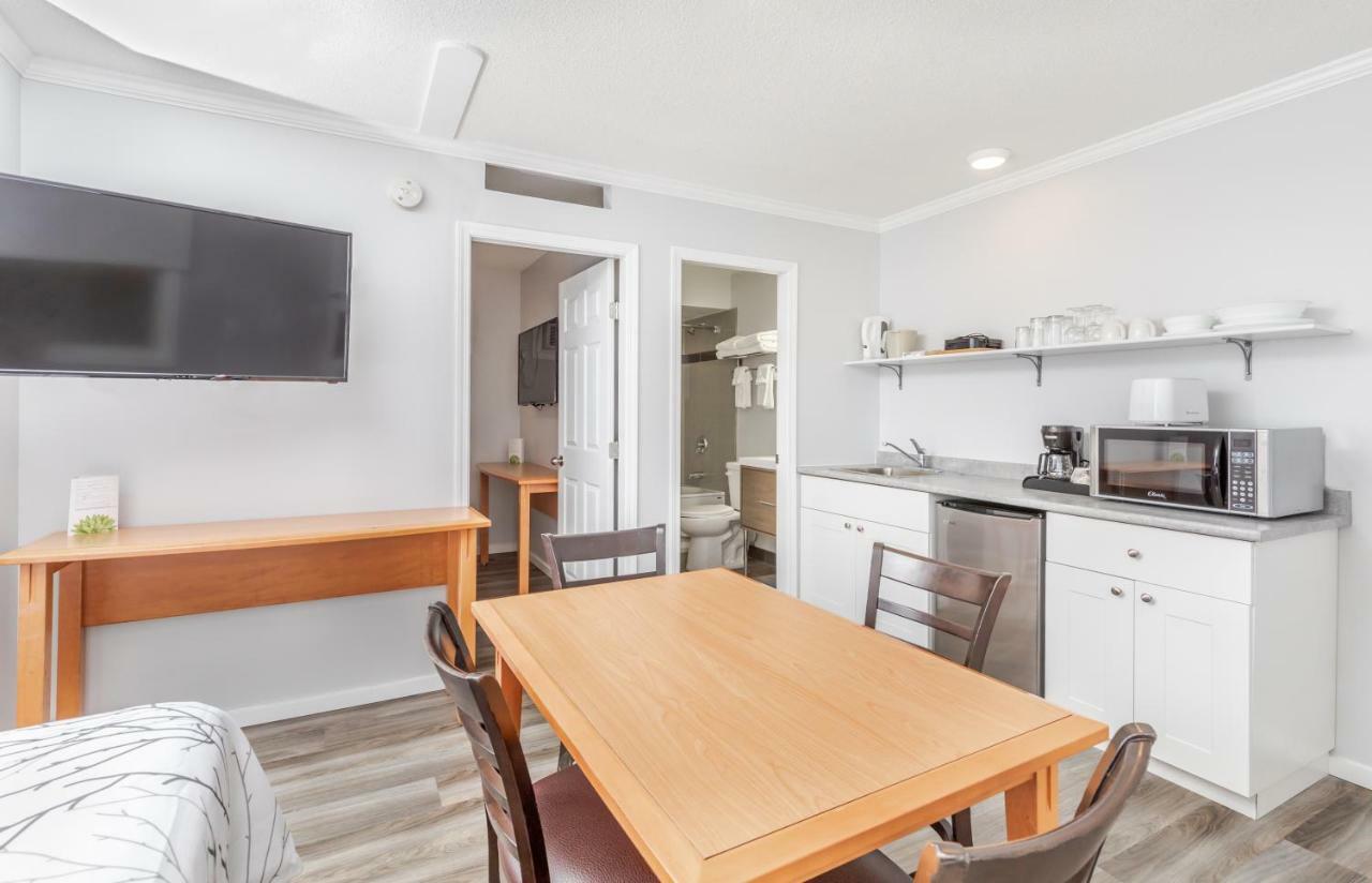 Westridge Motor Inn Osoyoos Bagian luar foto