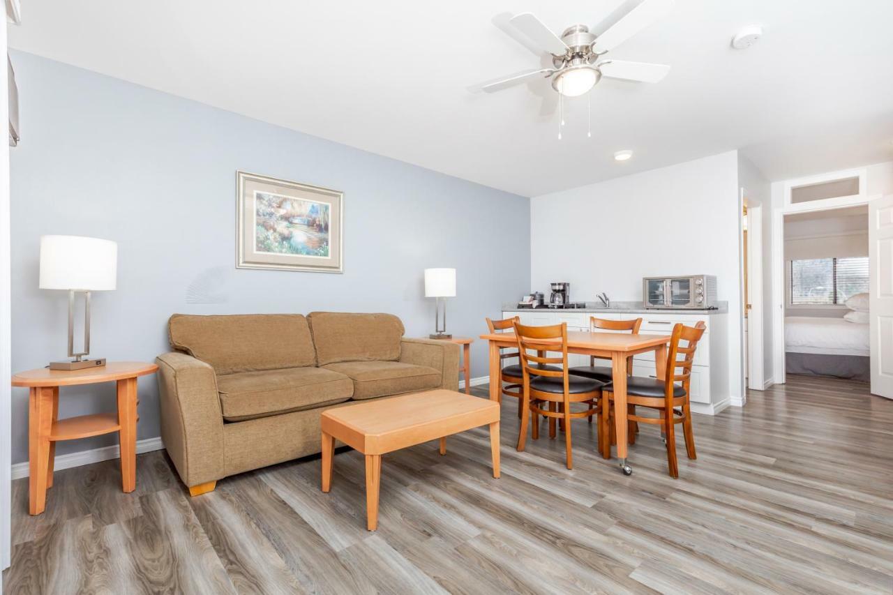 Westridge Motor Inn Osoyoos Bagian luar foto